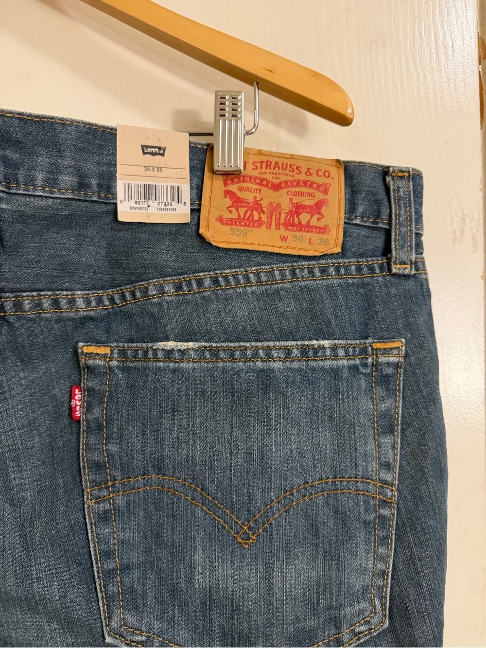 Levi’s 559 Relaxed Straight Men Jeans 36x36 (140)